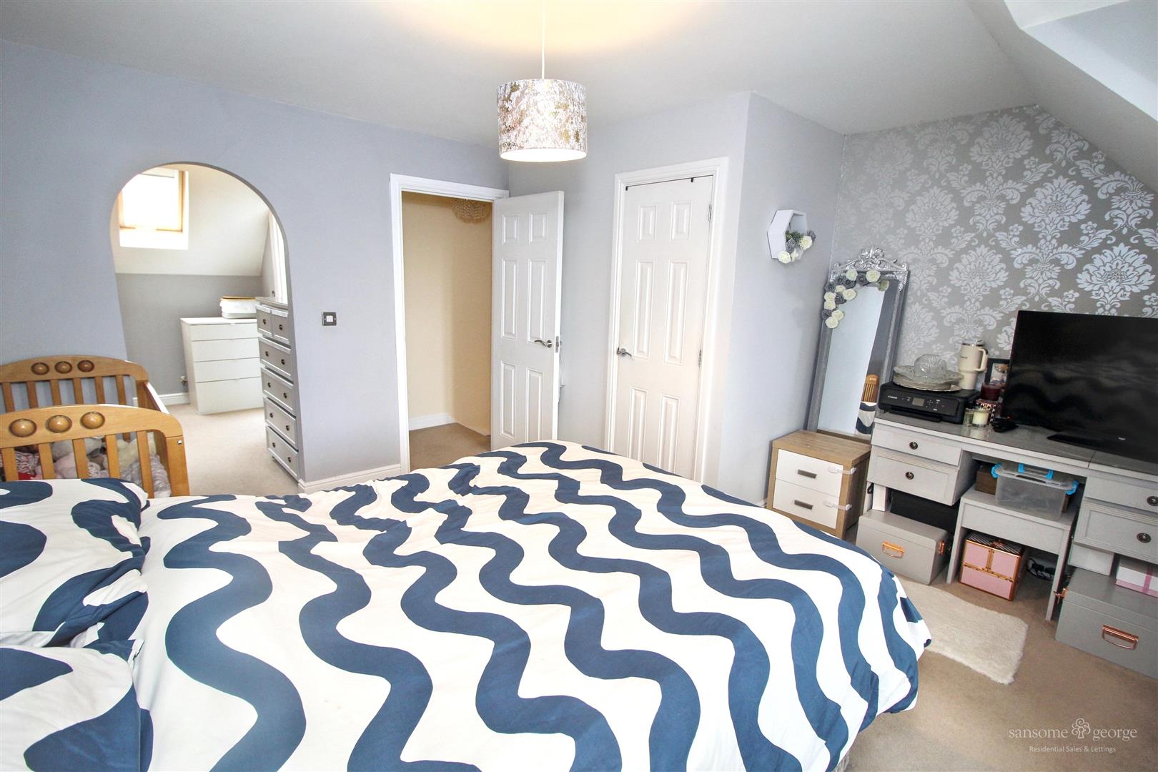 Pryor Close, Tilehurst, Reading